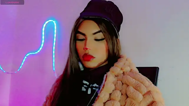 Fernanda_s_ live cam on StripChat