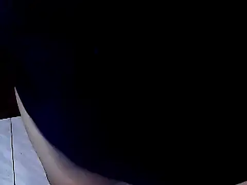 HottyLeciousCum live cam on StripChat