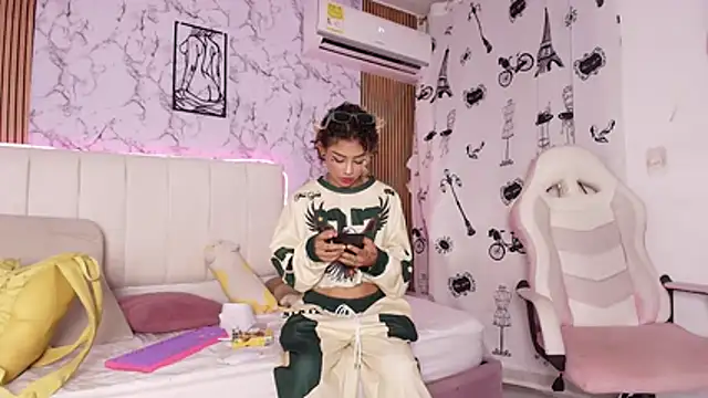 lilith_horny