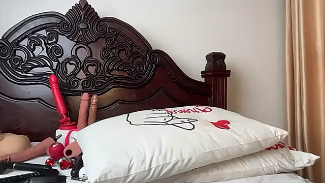 AudreySpanksFuck-