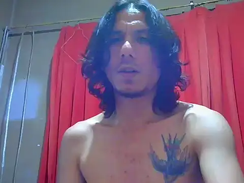 LatinoClouP94sins live cam on StripChat