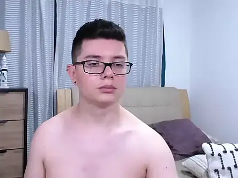 BlackFoXXX69 live cam on StripChat