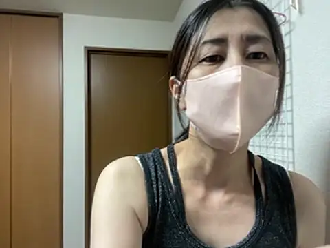 yuuri_yu webcam stripchat model stream image