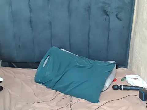 BlackSexQueenX webcam