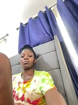 Black_prettty live cam on StripChat