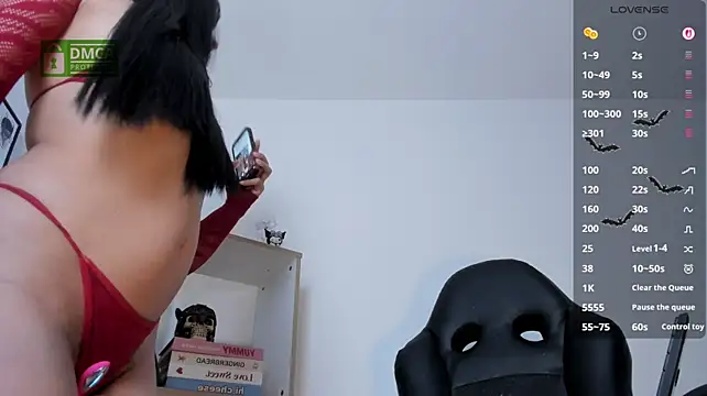 Ravenelle_ webcam