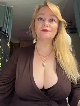 Sweet-blonde