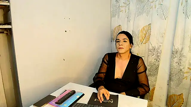 Oh_Tique live cam preview