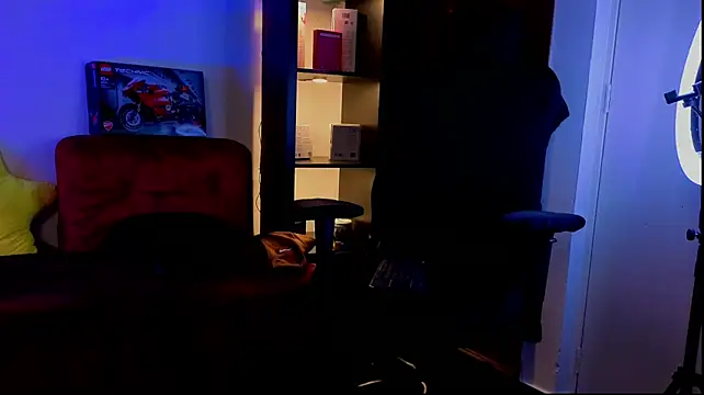 Alaia_Asuka