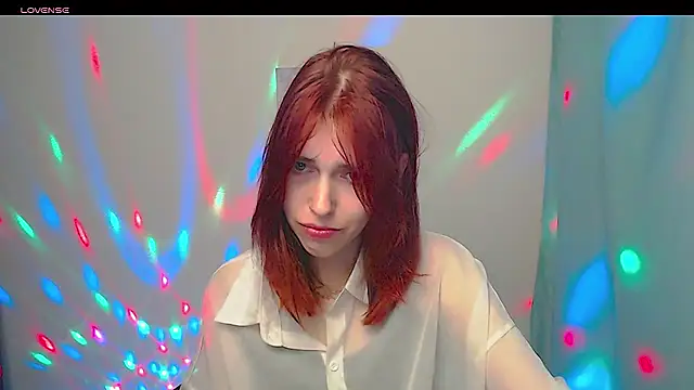 GuessMe___ live cam on StripChat