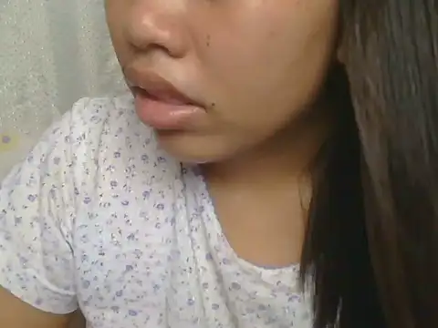 ChubbyButty live cam on StripChat