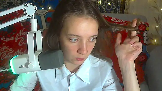 Babychloeshow live room snapshot on Stripchat