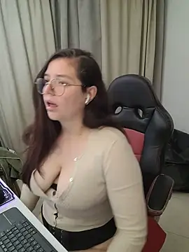 kayortiiz live cam on StripChat