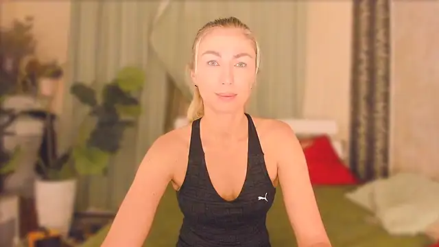 Karma_S_U_T_R_A webcam