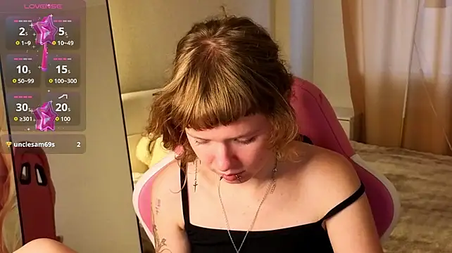 VioletDesiree webcam stripchat model stream image
