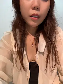 xiaoyizi20261 live now