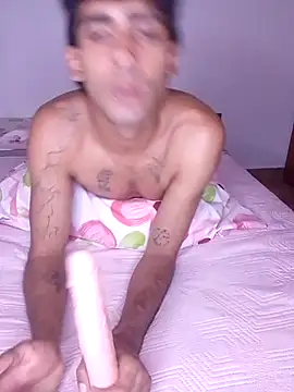 Bastianblaze4 live cam on StripChat