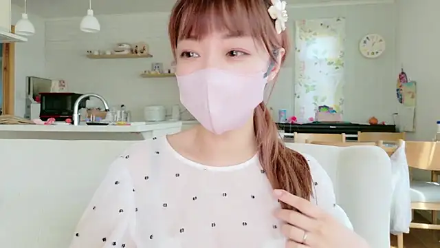 SUZU_1201 live cam on StripChat