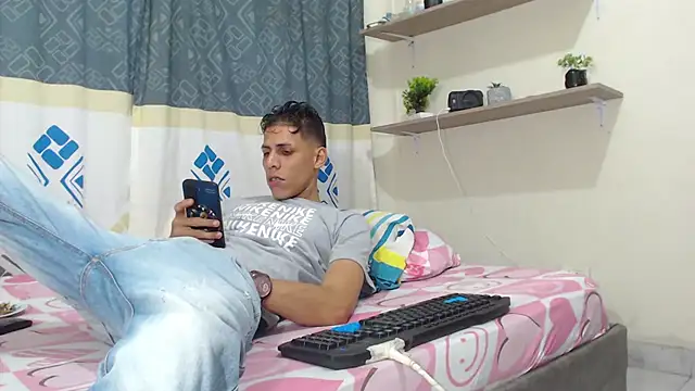 kingfm live cam on StripChat