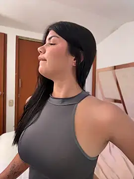 emma_lopes