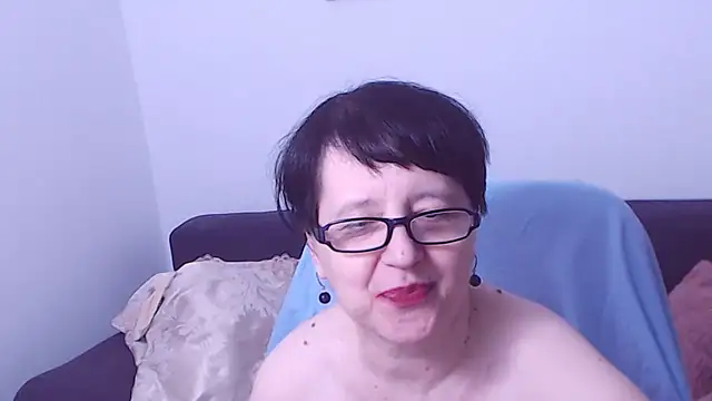 ChristaRose live cam on StripChat