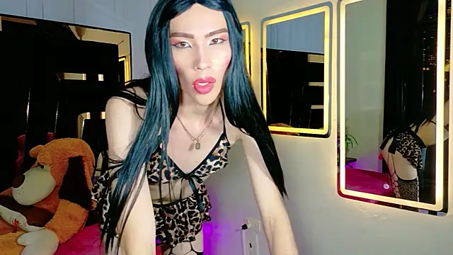 Thamara_Robertss live cam on StripChat