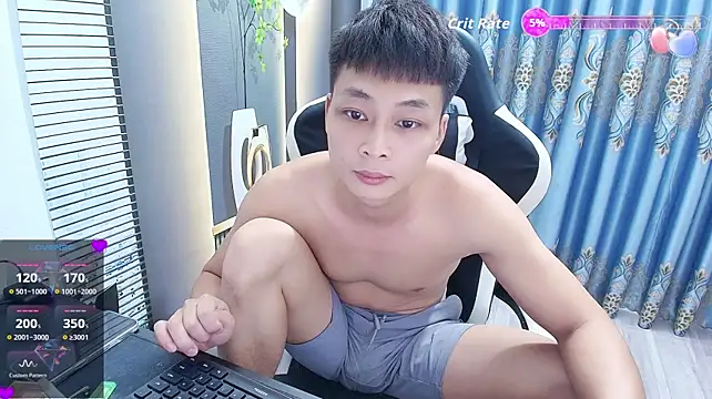 Naughty___asian live cam on StripChat