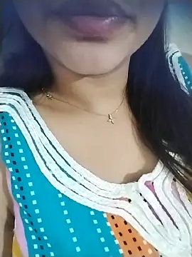 fatineae1 live sex cam