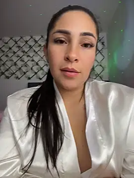luna_lgomez_ live cam on StripChat