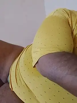 elpoop7305 live cam on StripChat