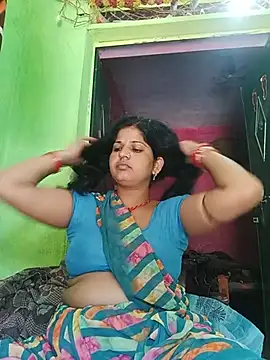 Joohi_Chawla143 live cam on StripChat
