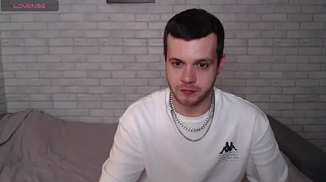Alexxx_horny live cam on StripChat
