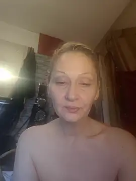 dominatrixredsonyja webcam