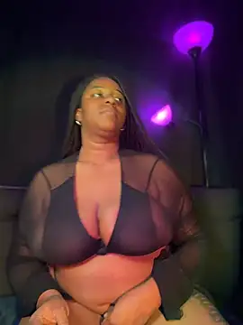 GirthGoddessCoco webcam