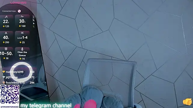 Tiffany-Grace 18+ teen cam preview