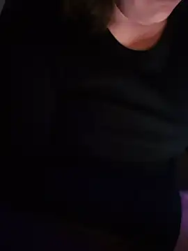 Sweettinydiamond live sex cam