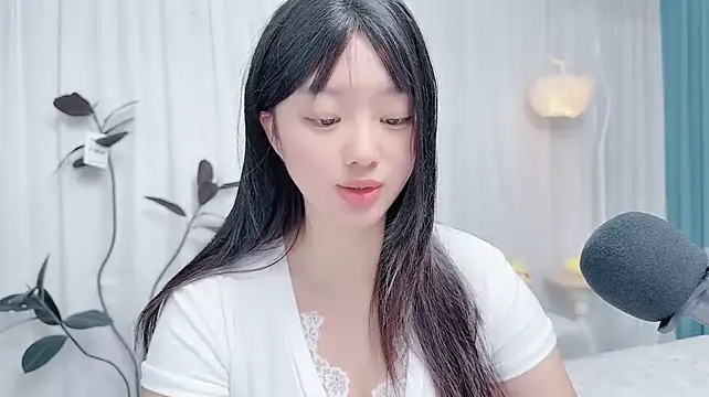 Winnie666999 live cam on StripChat