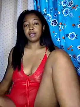 bellaChoco live cam on StripChat