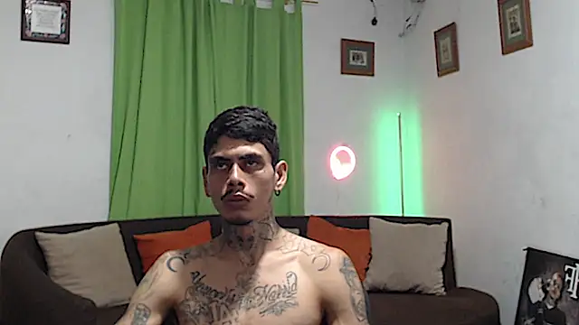 alpha_zom