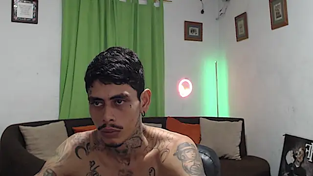 alpha_zom