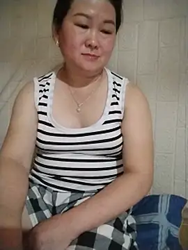 bethichxxx webcam stripchat model stream image