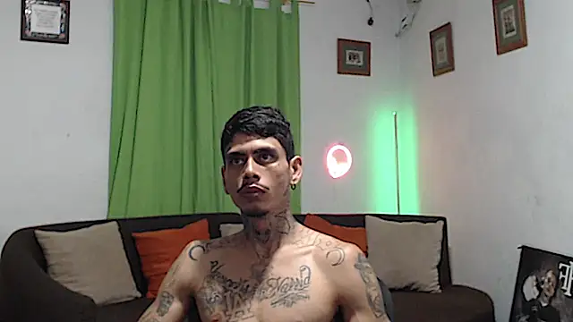 alpha_zom