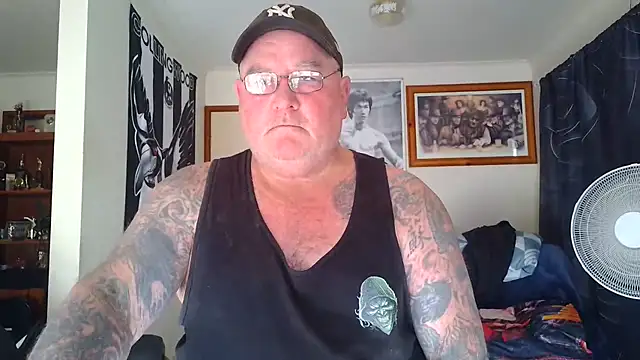 KINKYBLUEYES69