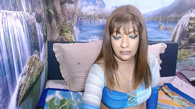 indianaqua brunette Lovense cam