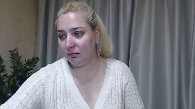 sweetpussy13 webcam