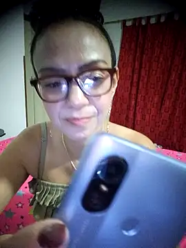CrissDessire webcam stripchat model stream image