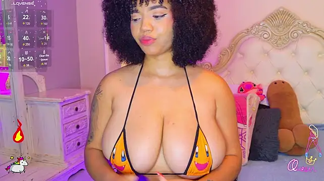 MalaikaBrown live cam on StripChat