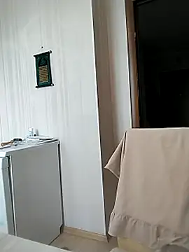 MilkCandyGirl live cam on StripChat