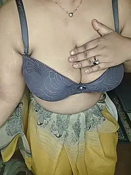 Curvy_Pooja live cam on StripChat