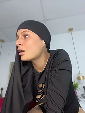 aisha_k webcam